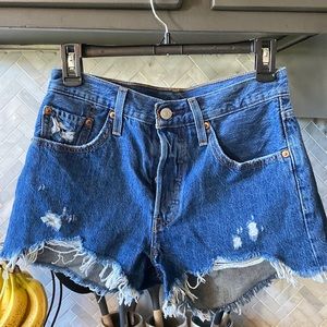 Women’s Levi’s 501 Original Jean Shorts (Dark Wash)